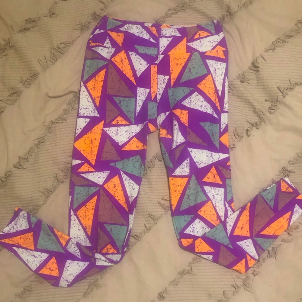 LuLaRoe | fun, retro vibe Sz Os
